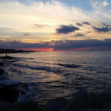 Hotel Mediterraneo Джовінаццо Екстер'єр фото